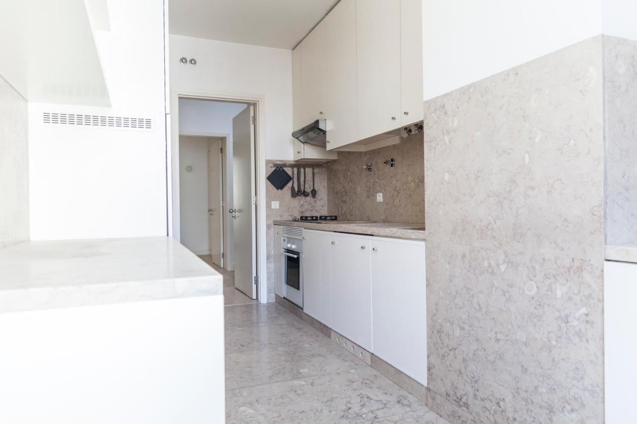 Classy 2Bdr Apartment In Downtown By Lovelystay Lisboa المظهر الخارجي الصورة